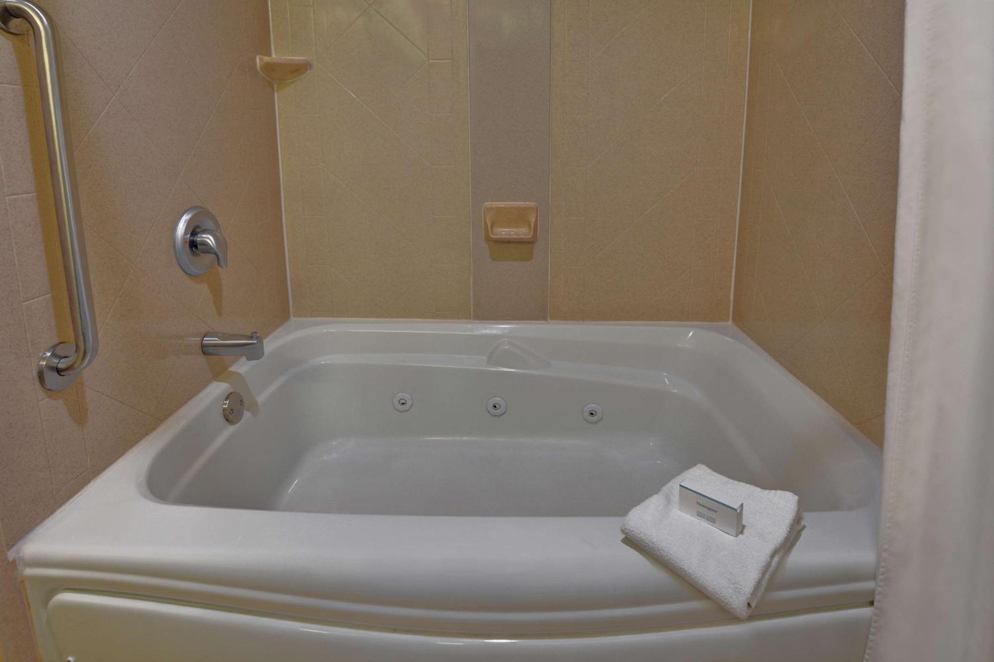 Hampton Inn & Suites Birmingham-Hoover-Galleria Экстерьер фото