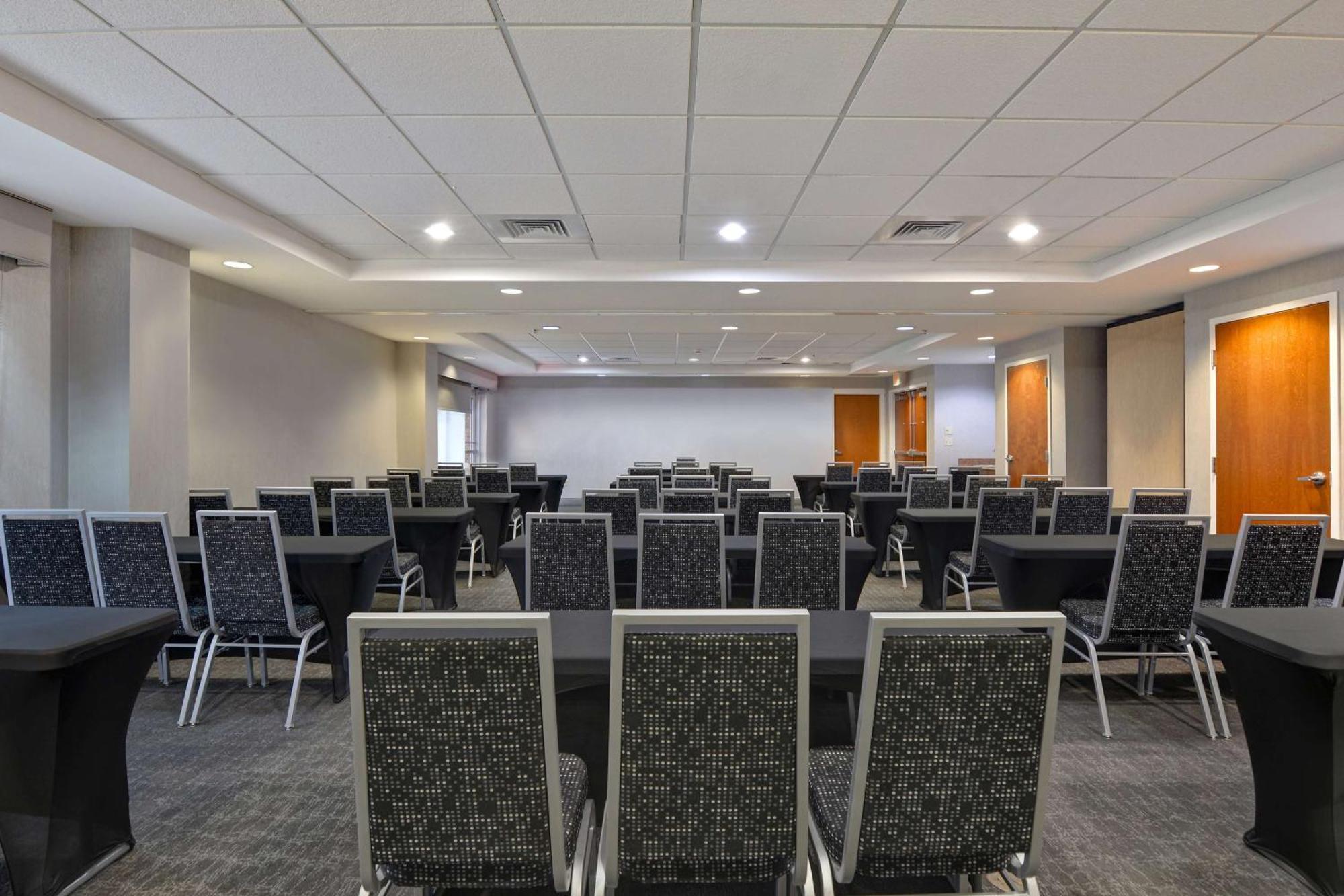 Hampton Inn & Suites Birmingham-Hoover-Galleria Экстерьер фото